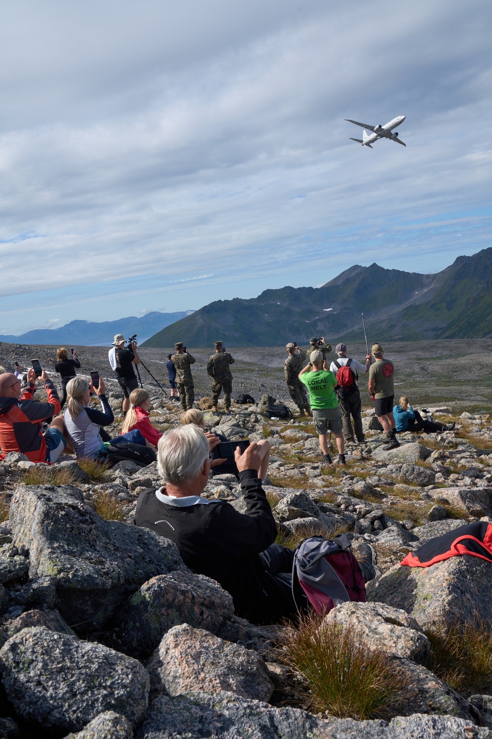 U.S. Marines and Norwegian service members conduct commemorative hike on Grytoya Island