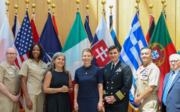 Vice Mayor of Naples Visits U.S. Naval Support Activity in Italy