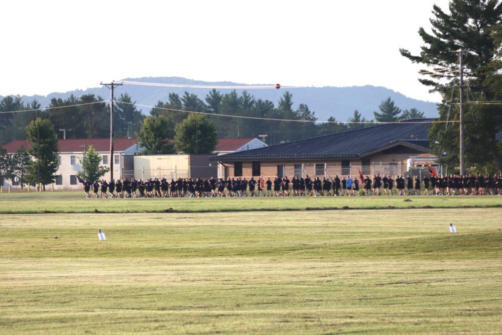 Installation Run brings together Soldiers from across Fort McCoy to build esprit de corps