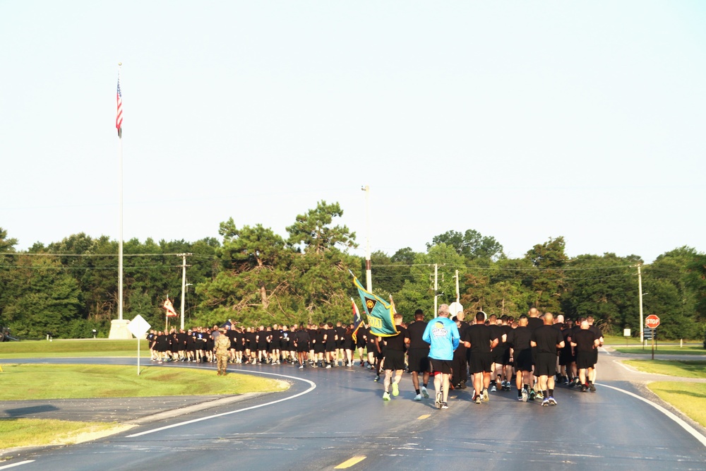 Installation Run brings together Soldiers from across Fort McCoy to build esprit de corps