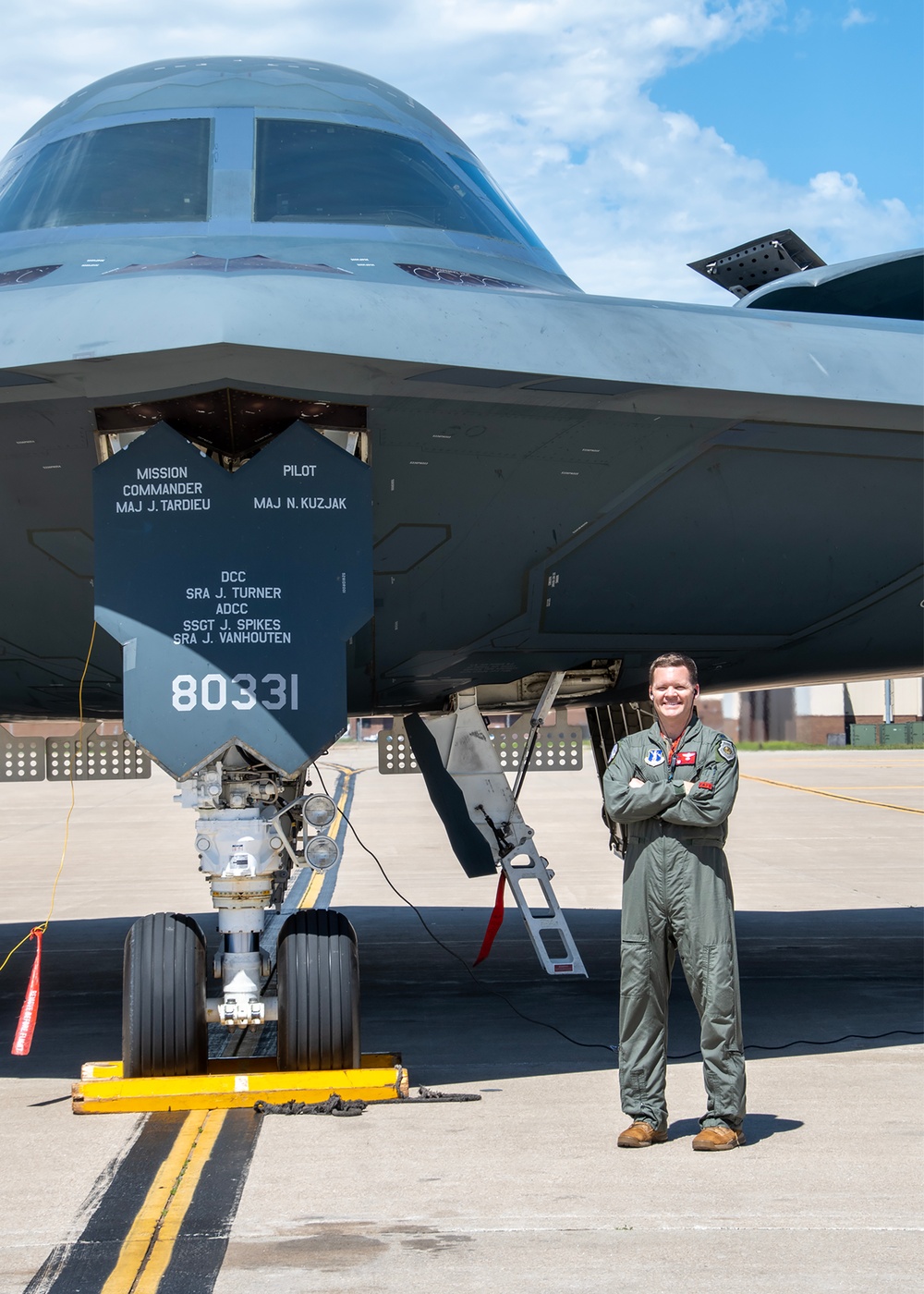 Missouri ANG pilot surpasses 2000 hours in B-2 Spirit