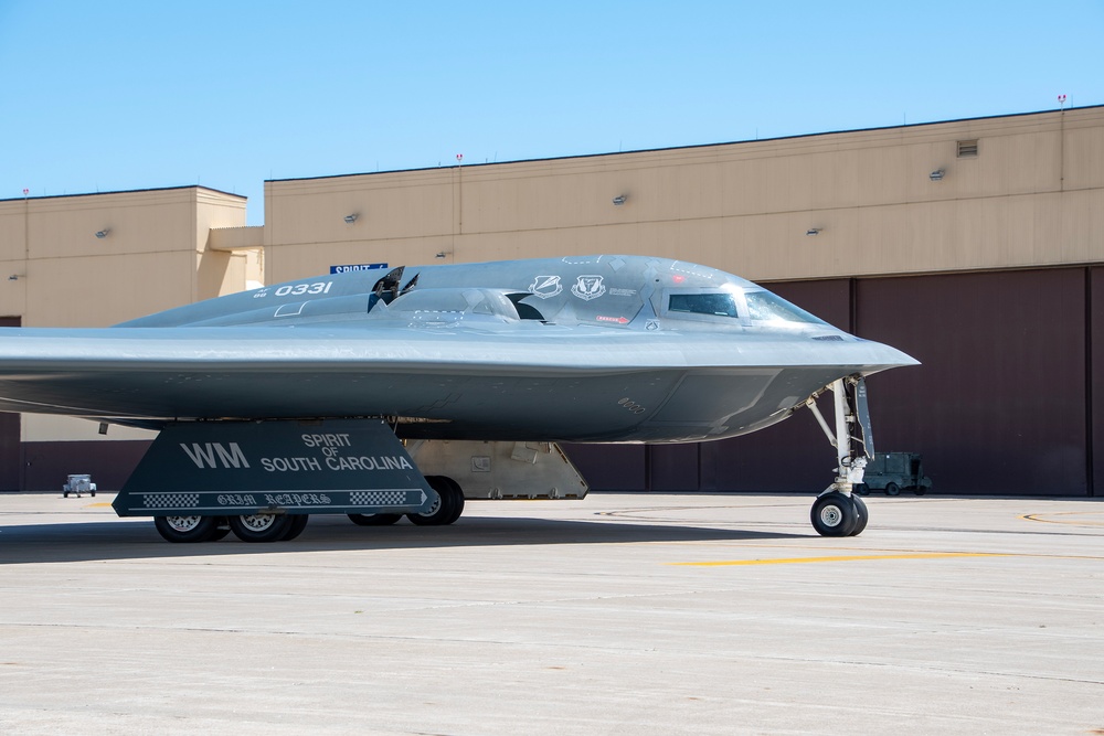 Missouri ANG pilot surpasses 2000 hours in B-2 Spirit