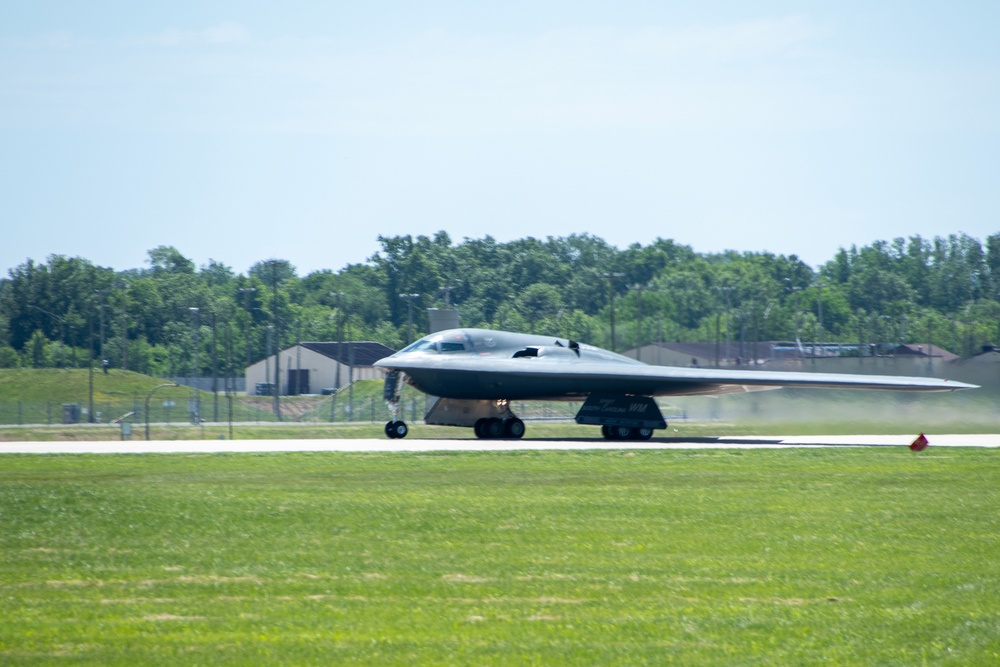 Missouri ANG pilot surpasses 2000 hours in B-2 Spirit