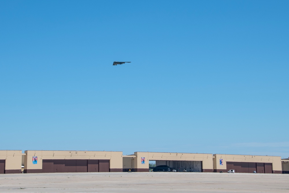 Missouri ANG pilot surpasses 2000 hours in B-2 Spirit