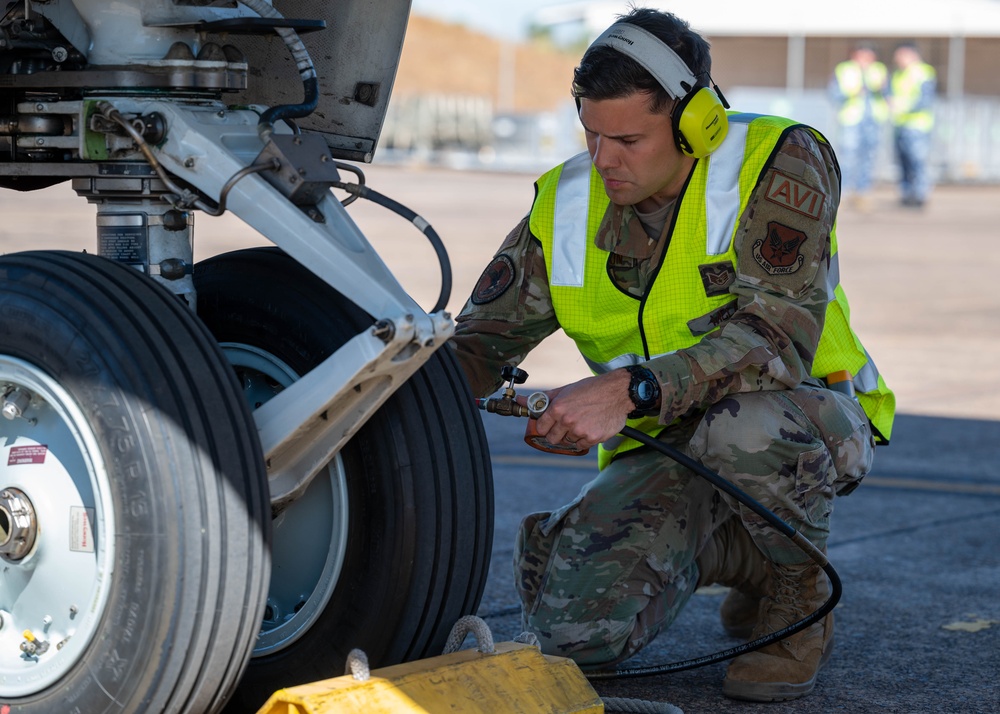 U.S. Air Force embeds with Royal Australian Air Force E-7A Wedgetail Unit, improves interoperability during Pitch Black 24