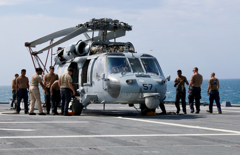 USS Gabrielle Giffords gets underway in Gulf of Thailand