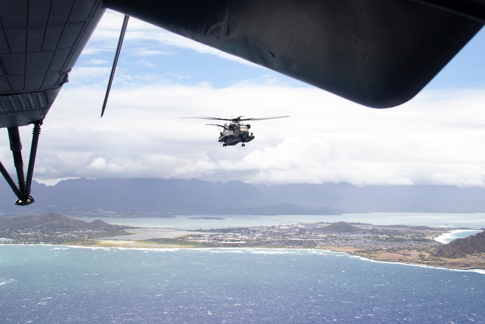 VMM-165's CH-53 Super Stallions Fly out of Kaneohe Bay