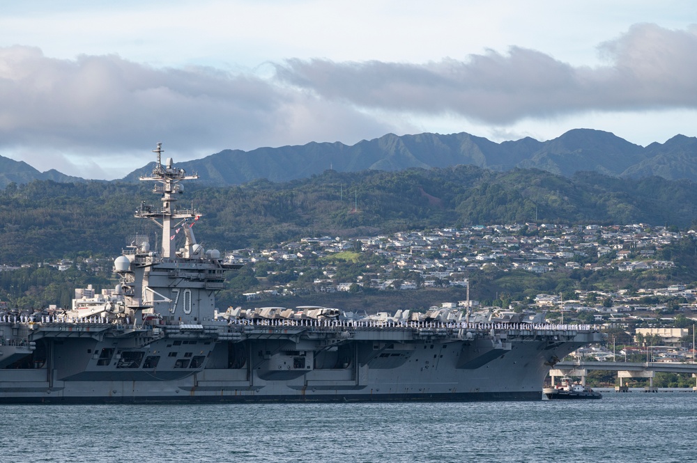 USS Carl Vinson (CVN 70) returns to Joint Base Pearl Harbor