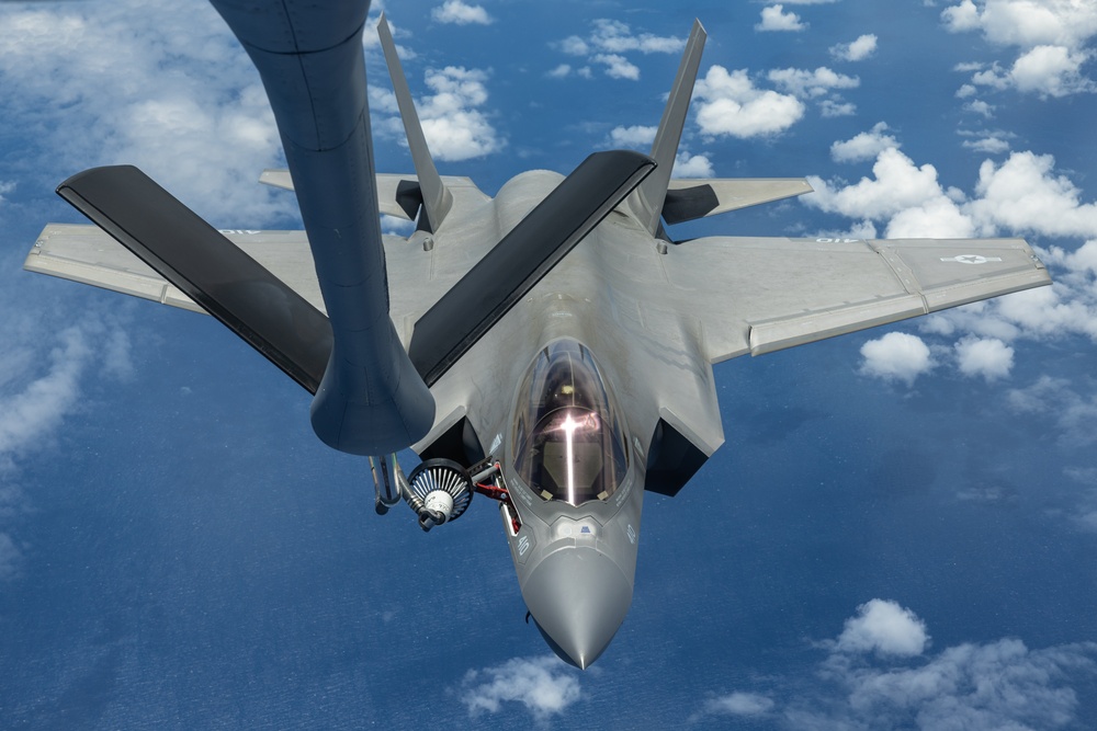 F-35C aerial refueling
