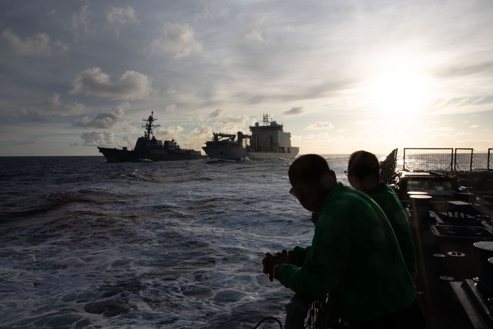 Stockdale, Kidd conduct underway replenishment with Canada