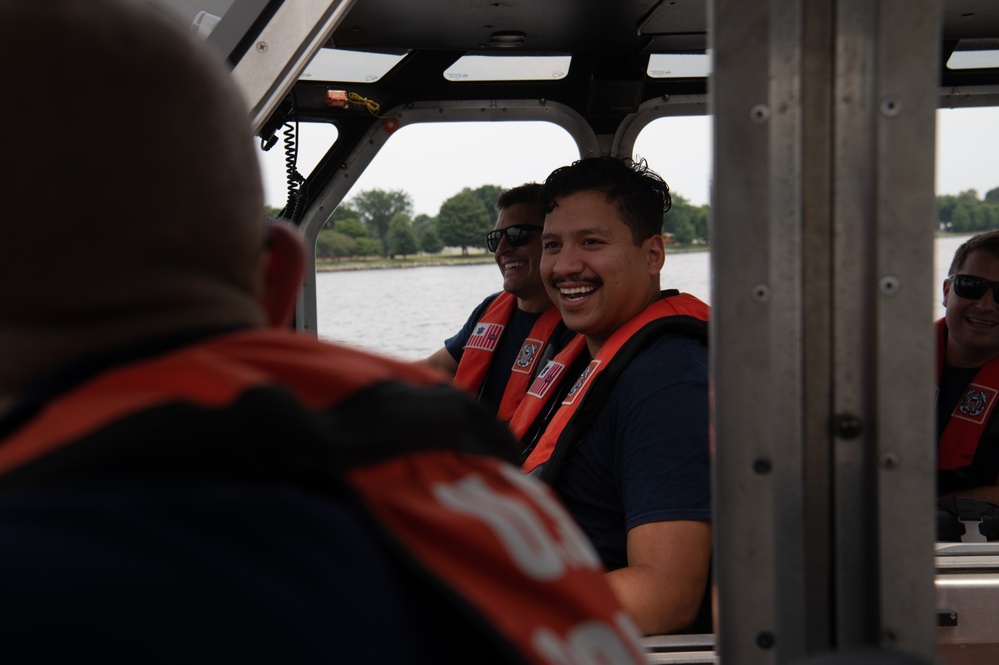 Coast Guard Station Washington D.C. conducts tactical boat and tow training