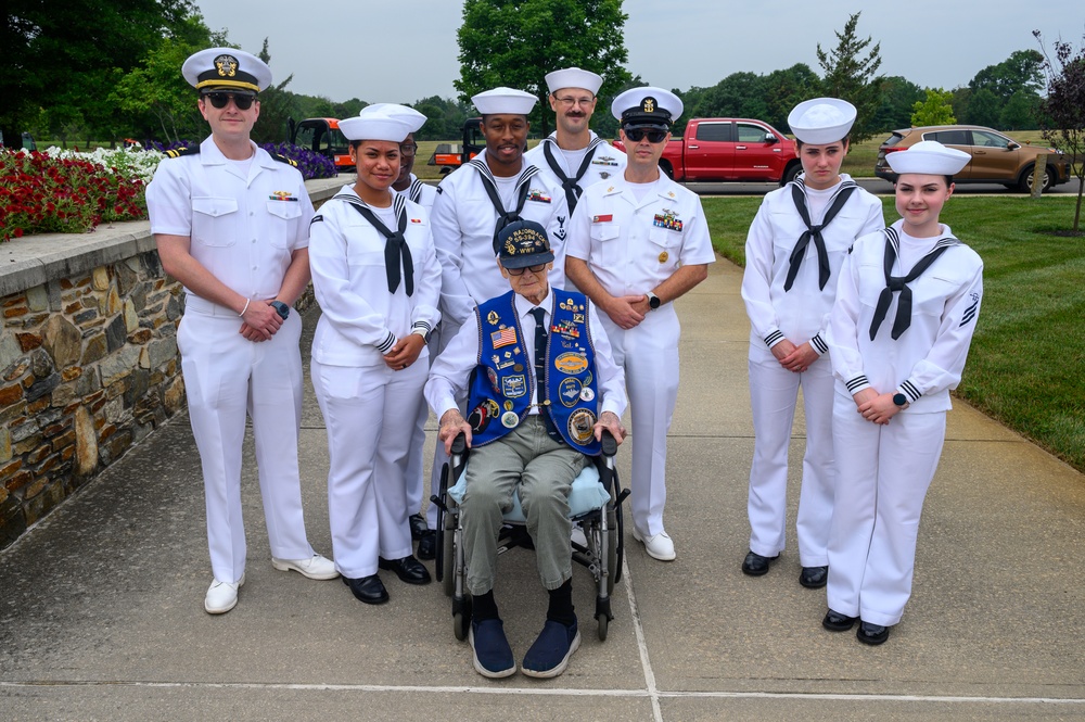 100-year-old WWII submarine veteran receives medal