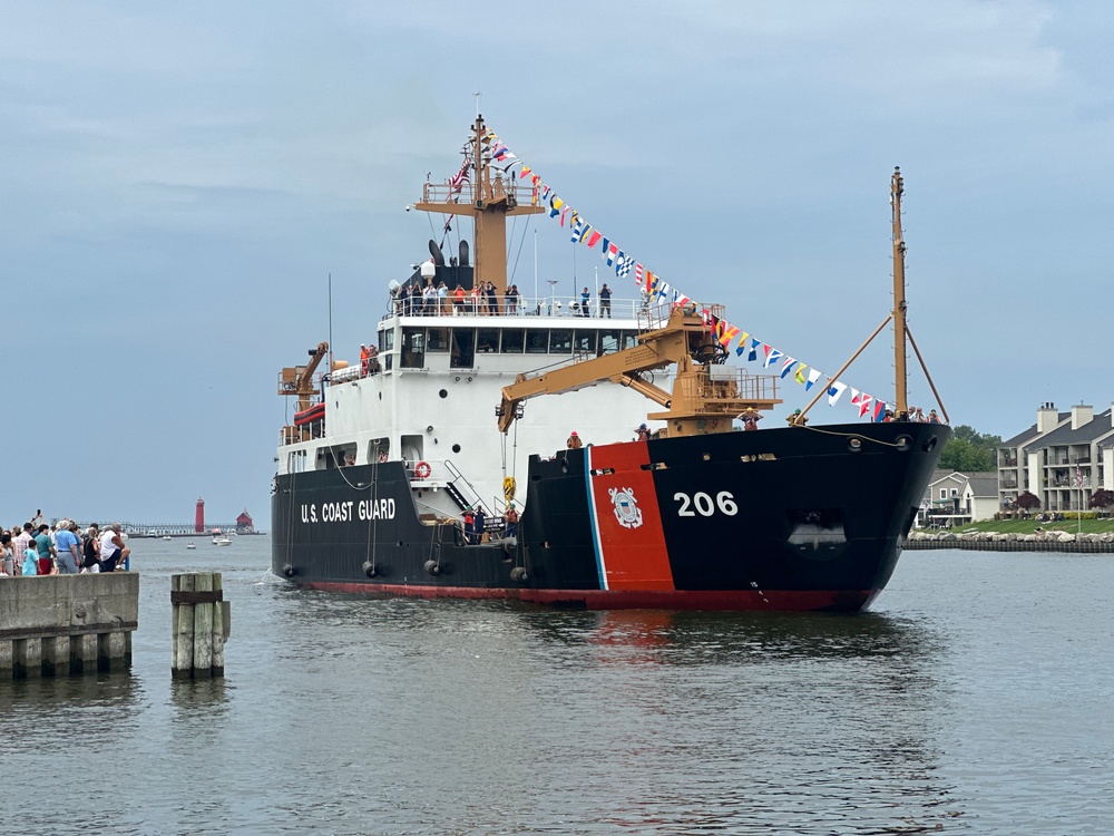 Grand Haven Coast Guard Festival Parade of Ships