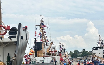 Grand Haven Coast Guard Festival Parade of Ships