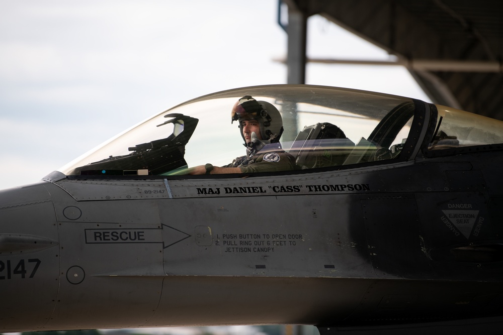 122nd Fighter Wing Commander flies first local F-16 sortie