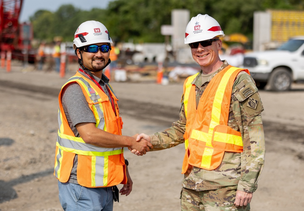 USACE Northwestern Division Commander visits Kansas City District Levee Mega Project