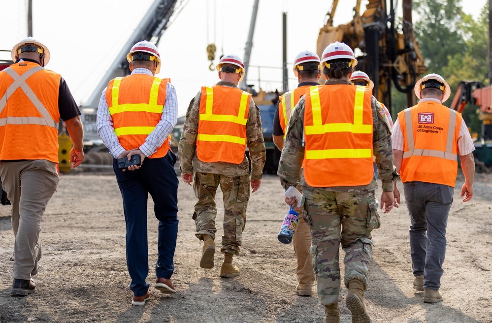 USACE Northwestern Division Commander visits Kansas City District Levee Mega Project