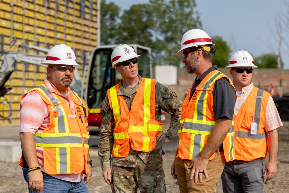 USACE Northwestern Division Commander visits Kansas City District Levee Mega Project