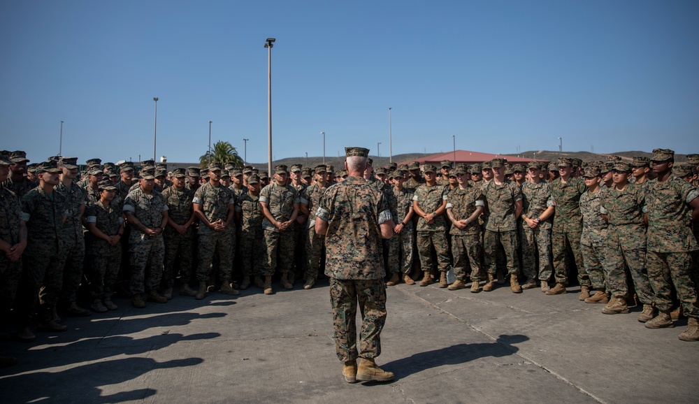 Commandant of the Marine Corps visits 1st LAR