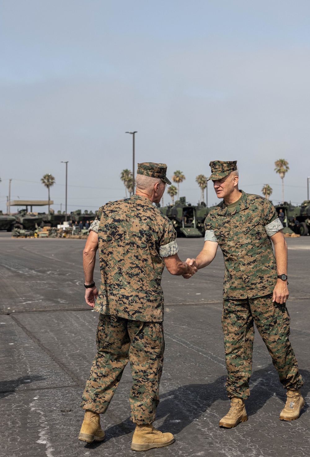 Commandant of the Marine Corps visits 3rd AA Bn.
