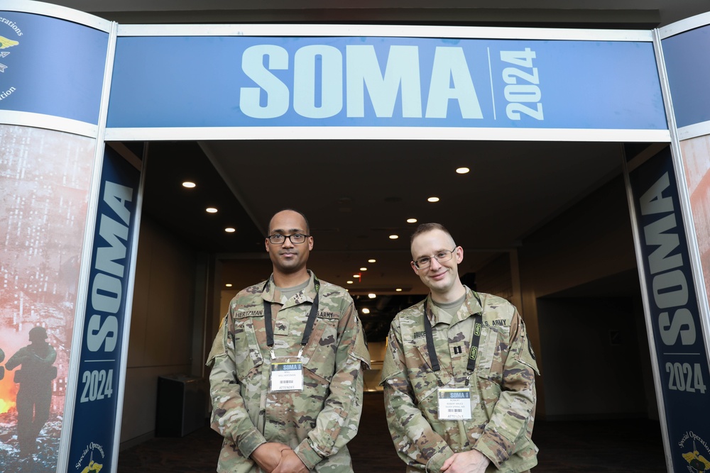 WRAIR team highlights mission and research during SOMA