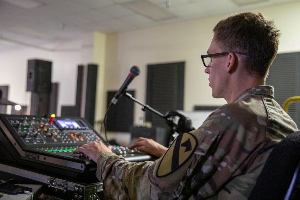 1st Cavalry Division Band rehearses for upcoming performance