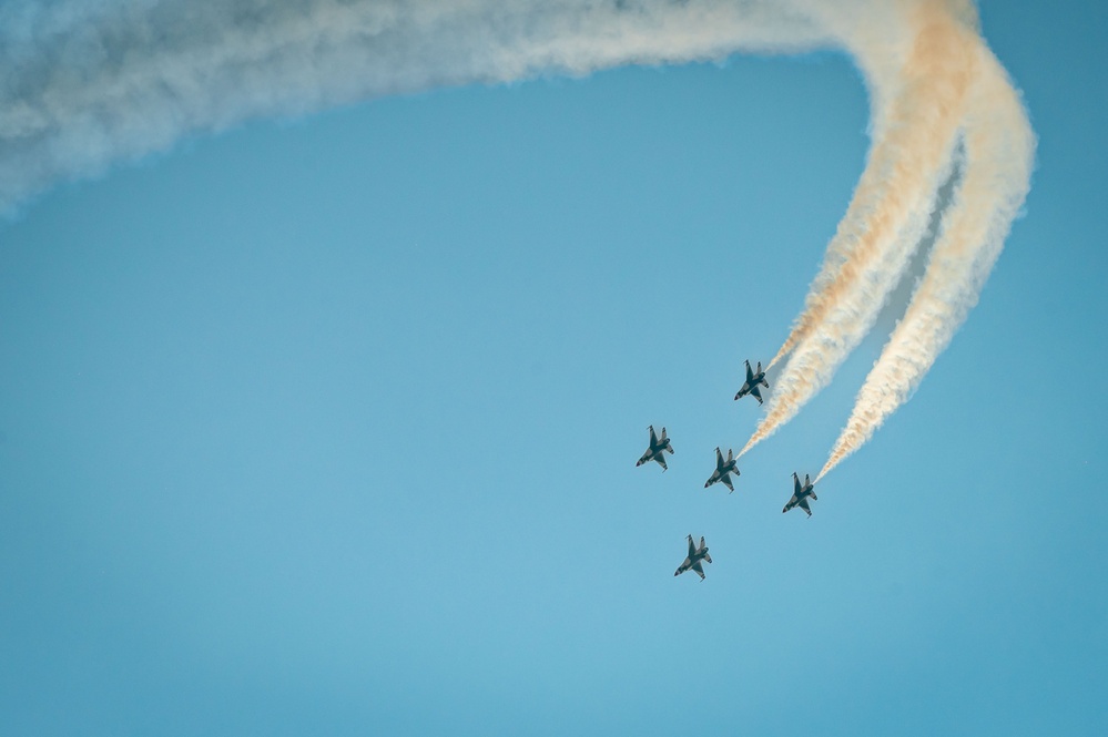 Thunderbirds take flight at Wings Over Wyoming