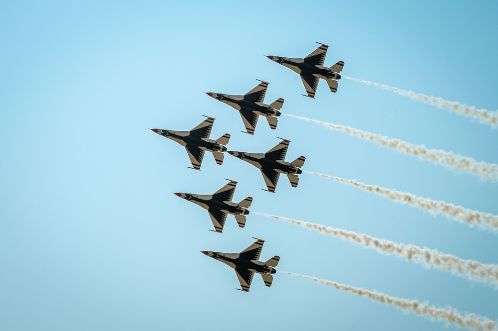 Thunderbirds take flight at Wings Over Wyoming