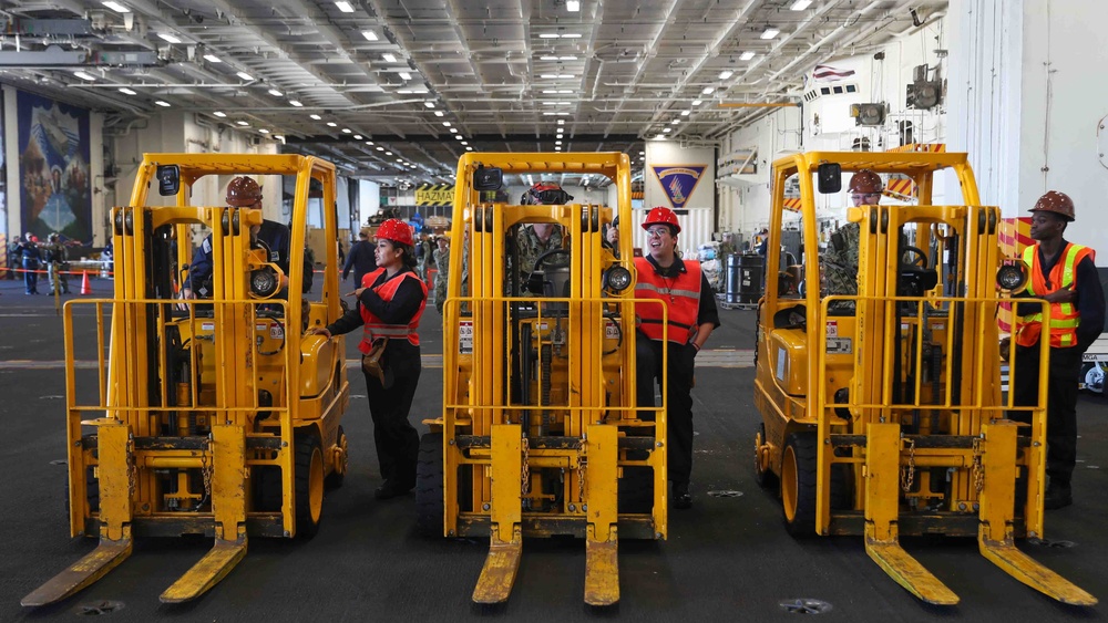 George Washington Conducts Ammo Onload