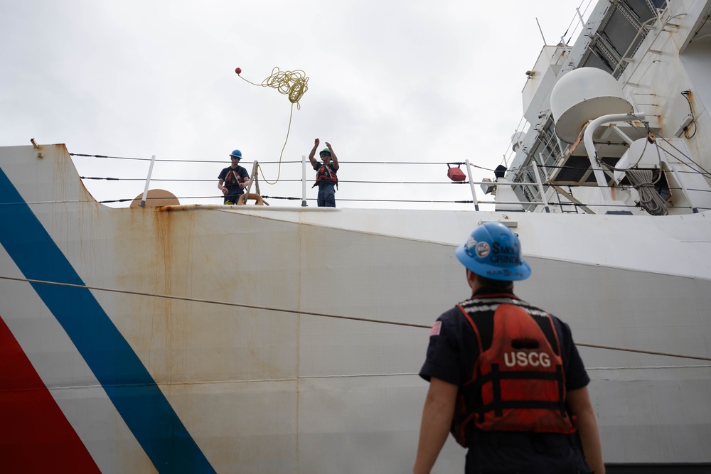 USCGC Midgett (WMSL 757) Arrives at Sand Island during RIMPAC 2024