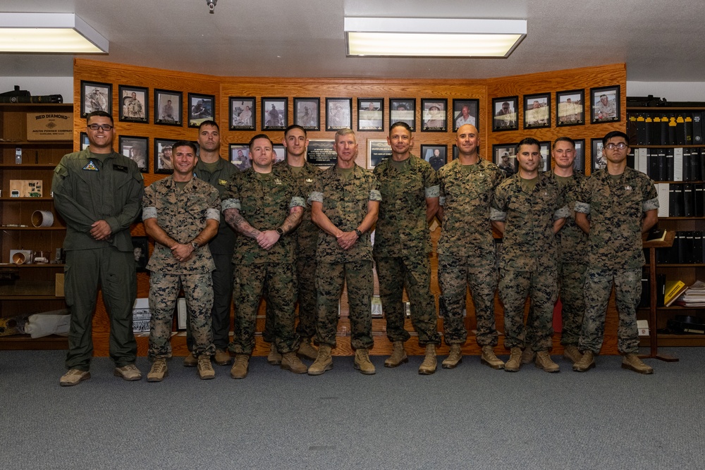 Commandant and Sergeant Major of the Marine Corps visit MCAS Yuma