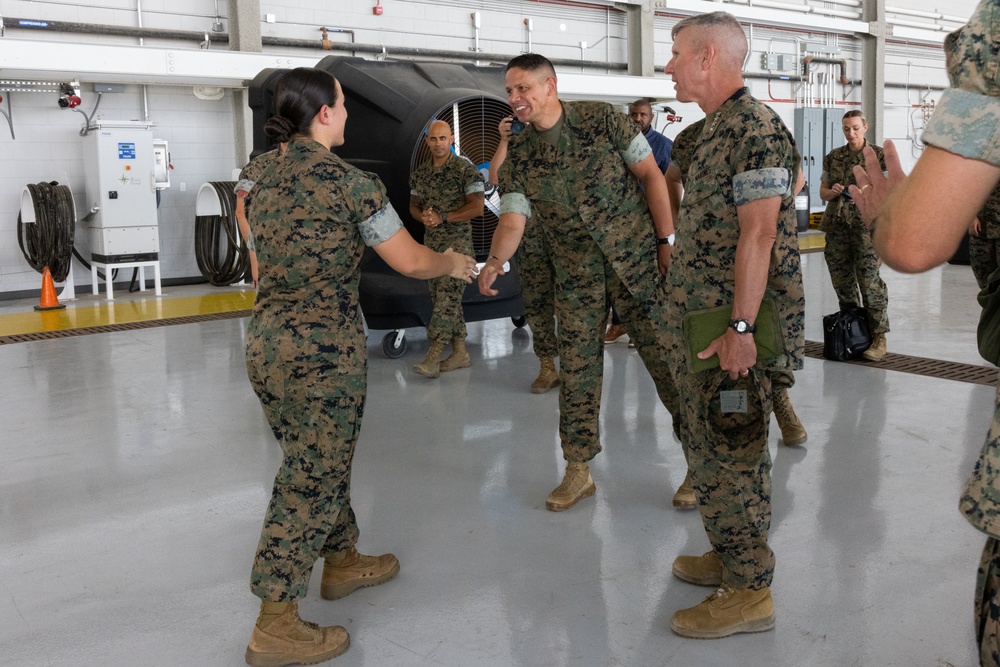 Commandant and Sergeant Major of the Marine Corps visit MCAS Yuma