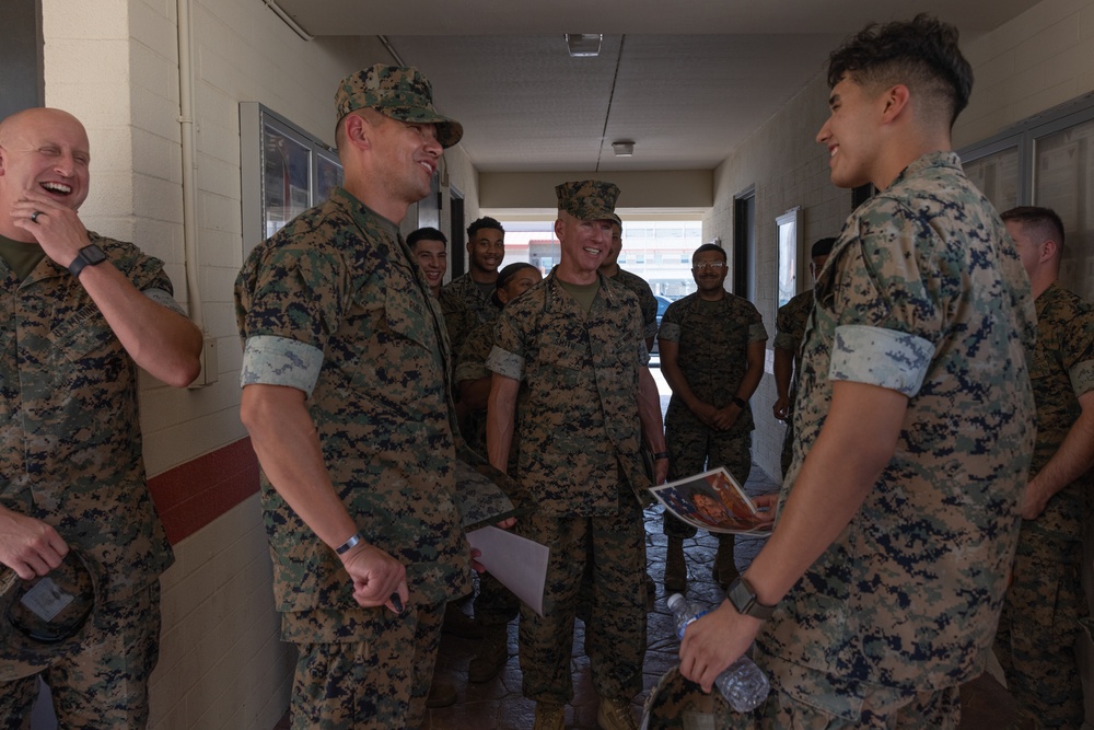 Commandant and Sergeant Major of the Marine Corps visit MCAS Yuma