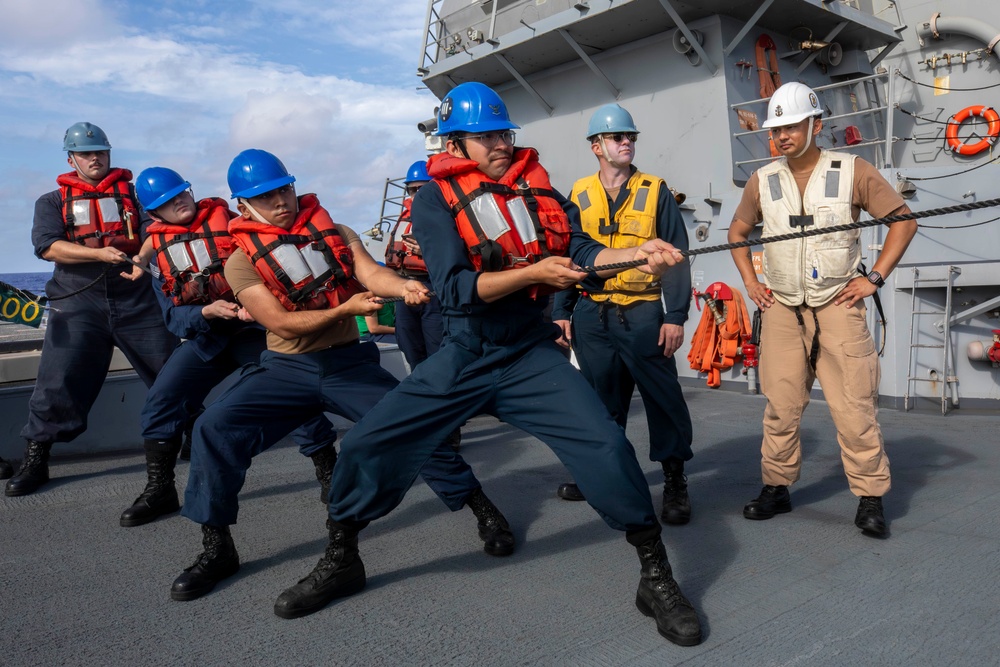 USS Spruance conducts refueling-at-sea with USNS Wally Schirra