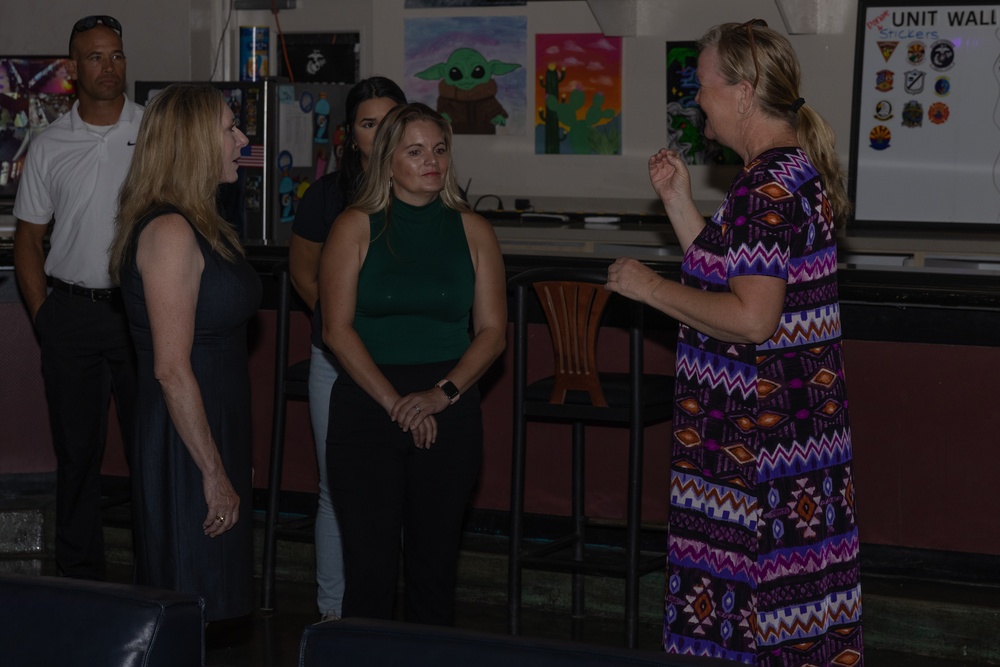 Mrs. Smith visit MCAS Yuma