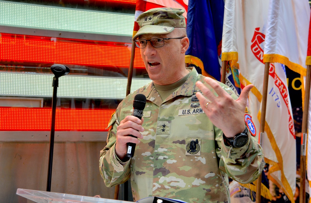 1st Recruiting Brigade hosts change of command in Times Square