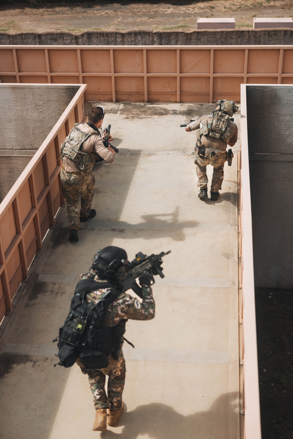 3d LCT conducts close-quarter battle training with NSW and partner forces during RIMPAC 2024