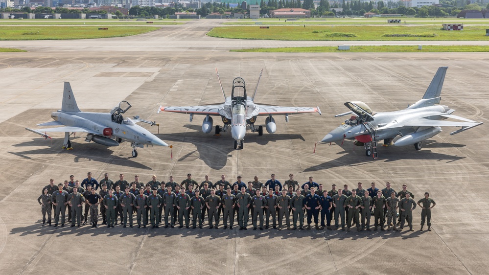 Stronger Together | U.S. Marines with VMFA(AW)-224 Take Group Photos with ROKAF 10th Air Wing on Suwon AB