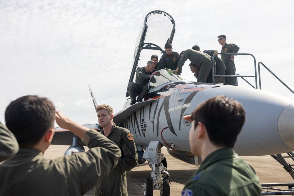 Stronger Together | U.S. Marines with VMFA(AW)-224 Take Group Photos with ROKAF 10th Air Wing on Suwon AB