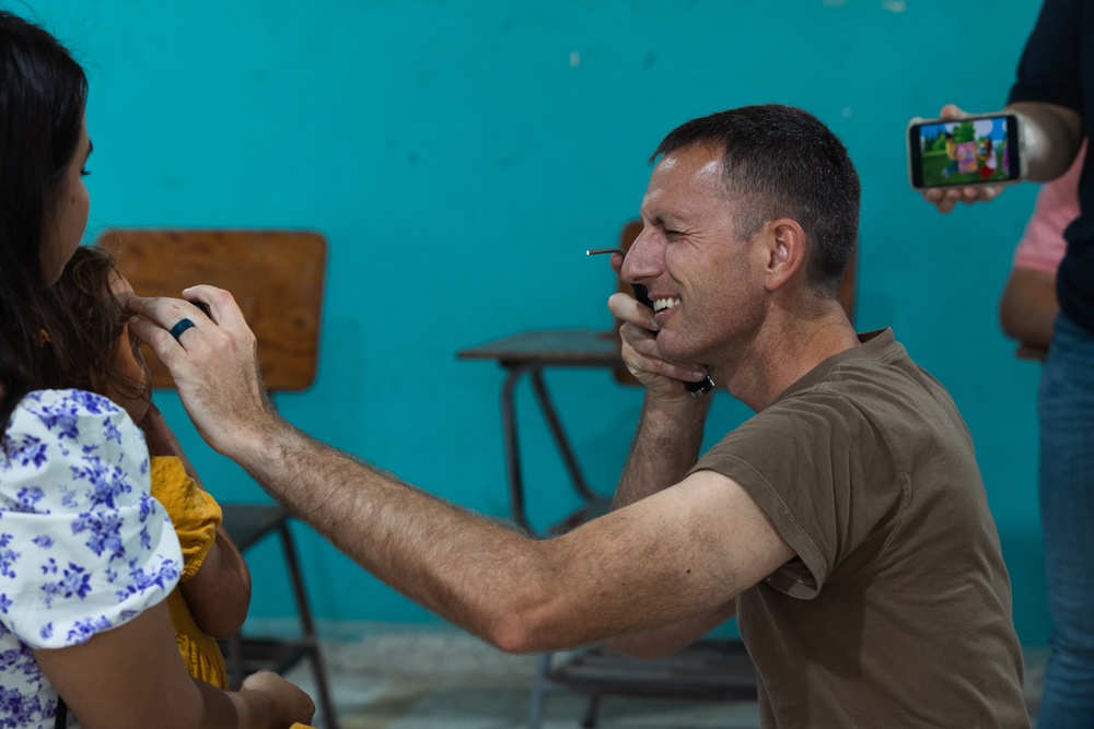 Continuing Promise 2024 personnel collaborate with Fuerza Naval de Honduras and Honduran medical professionals in Puerto Cortés, Honduras