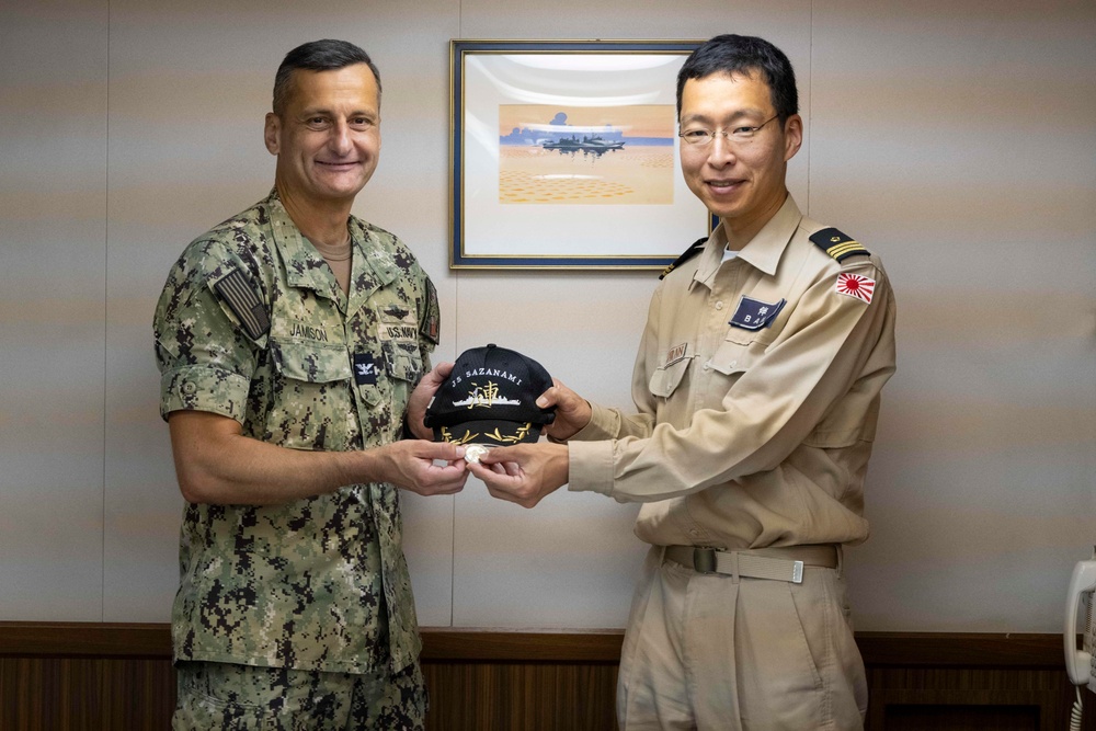 JS Sazanami (DD-113) arrives in Diego Garcia