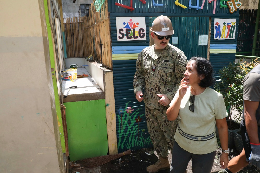 Pacific Partnership Starts Engineering Project at Legazpi Port Elementary