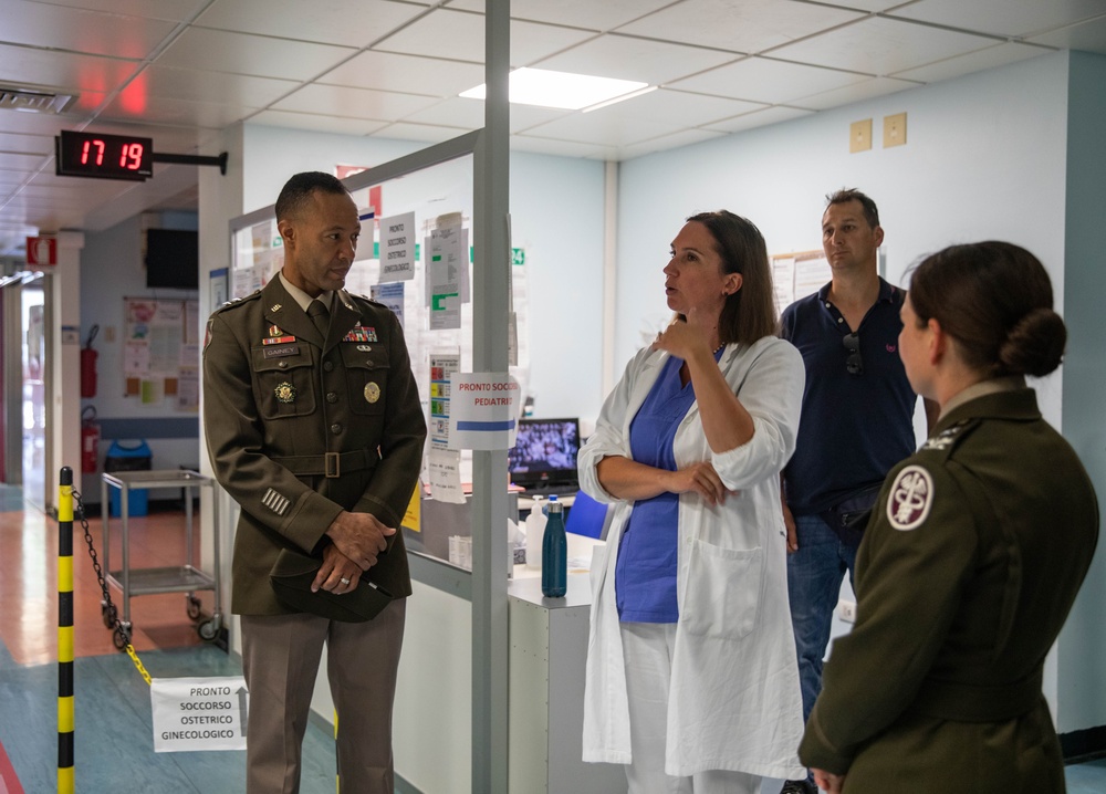 Maj. Gen. Andrew C. Gainey vists San Bortolo Hospital