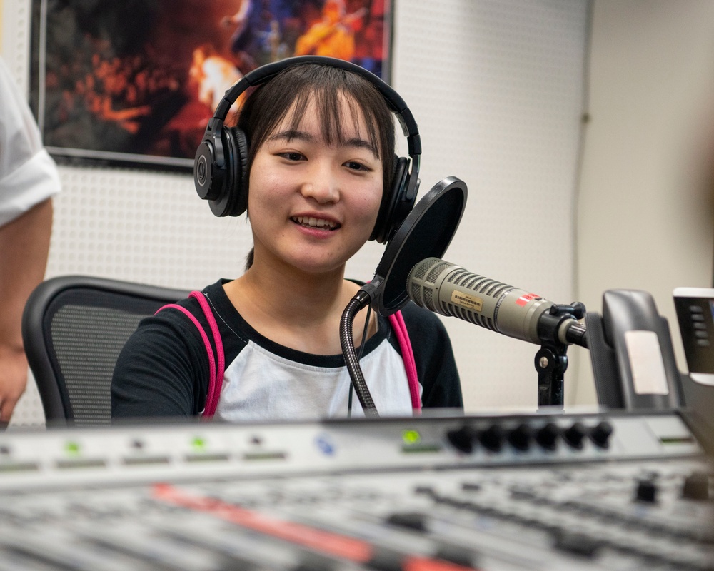 35 FW hosts Junior English tour