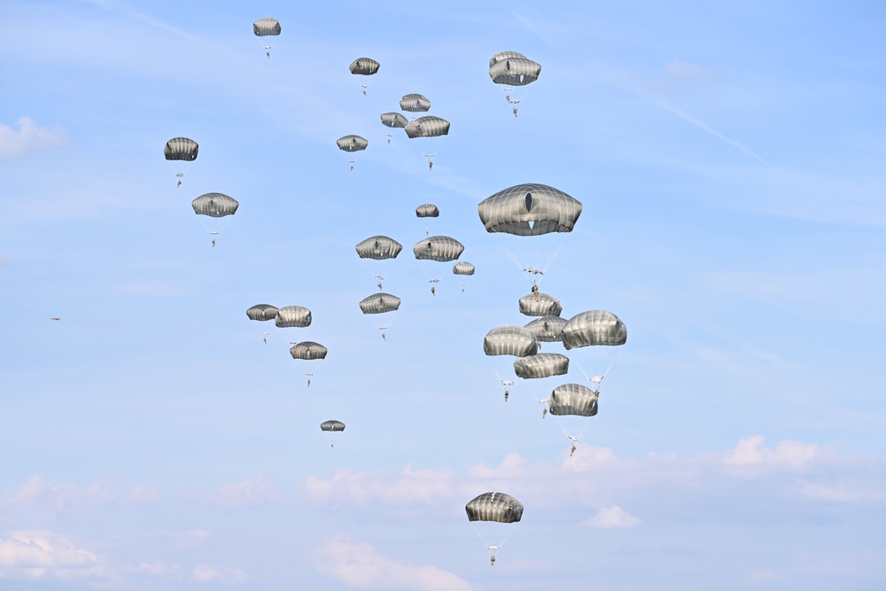 Sky Soldiers conduct Airborne Ops