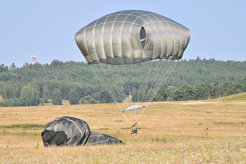 Sky Soldiers conduct Airborne Ops