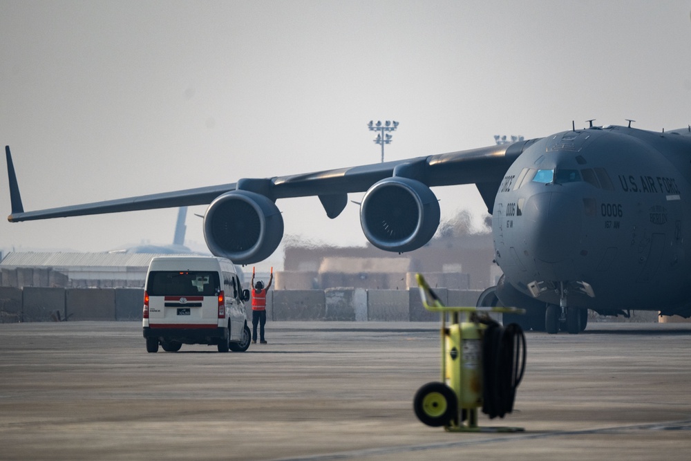167th EAS C-17s connect CENTCOM