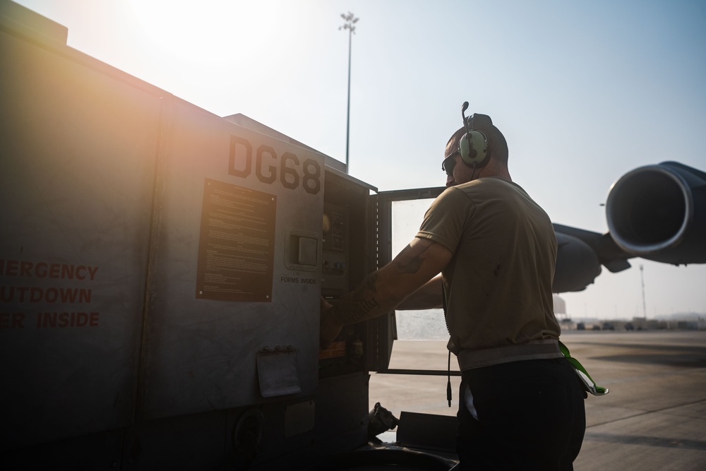 167th EAS C-17s connect CENTCOM