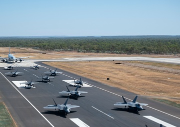 USAF; RAAF demonstrate show of force during Elephant Walk
