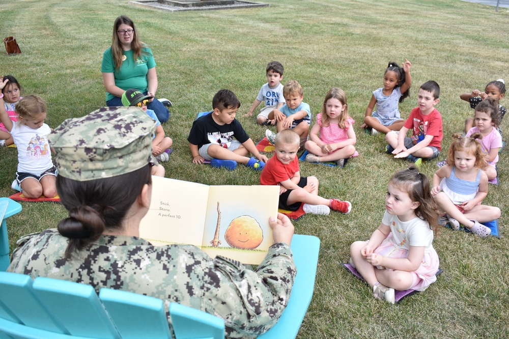 International Day of Friendship reading time at the the CDC